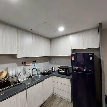 Vivacity Jazz 4 123 Kuching Luaran gambar